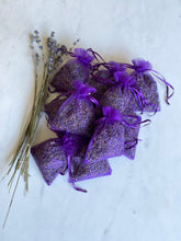 Load image into Gallery viewer, Lavender Sachet Wedding / Party favors set of 10
