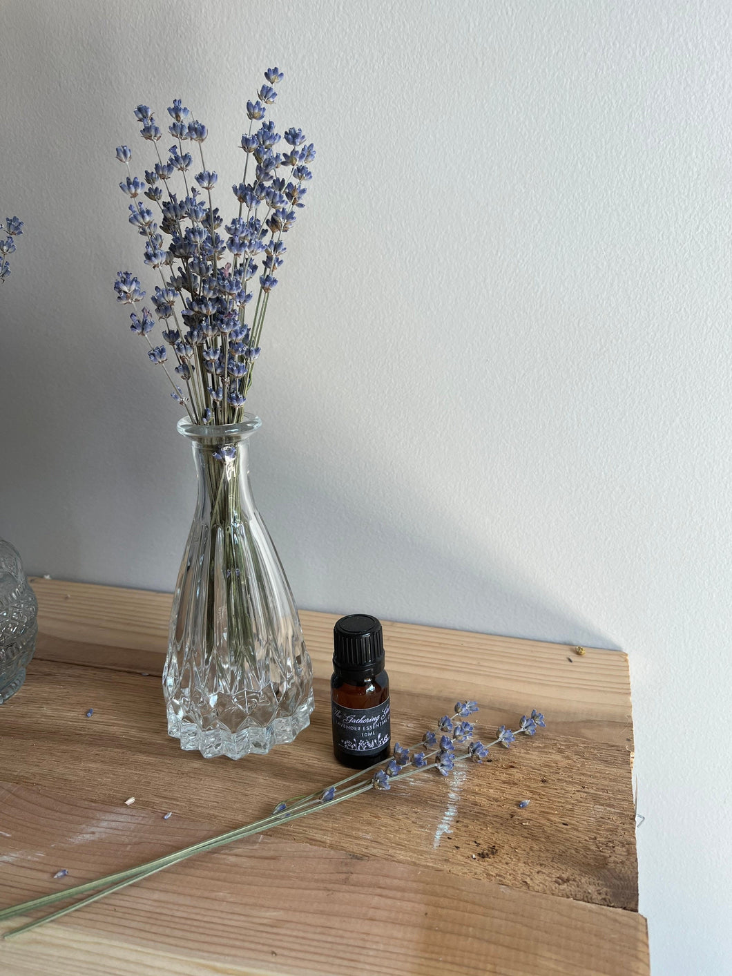 Dried lavender all natural diffuser with vintage inspired bud vase and essential oil